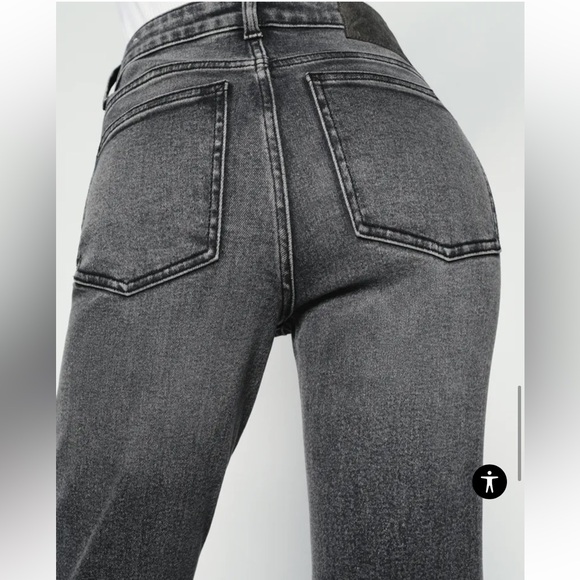 Zara HIGH-WAISTED MINI FLARE JEANS Z1975 Size 2 NWT
Gray HIGH RISE - Picture 8 of 10